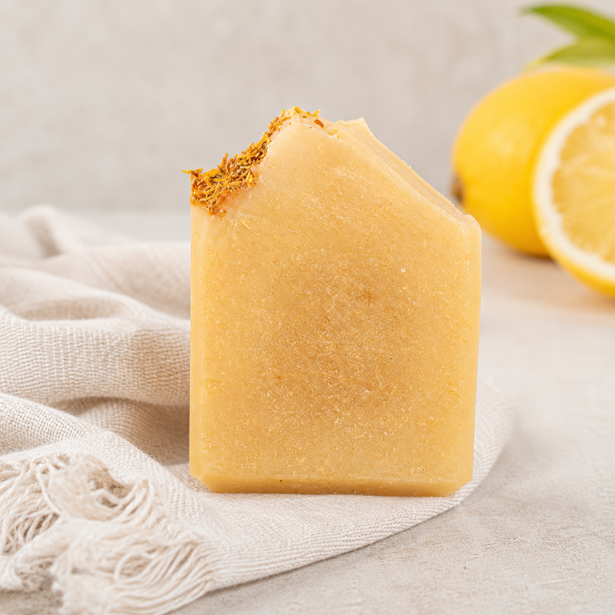 Real Raw Honey, Lemon & Turmeric Soap | Hemp Seed Oil & Turmeric Powder